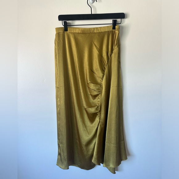 NWT Anthropologie Current Air Brienne Ruched Satin Skirt Size Large - Picture 3 of 8